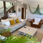 Casa de Férias Angeiras Beach House Porto Seaside Villa